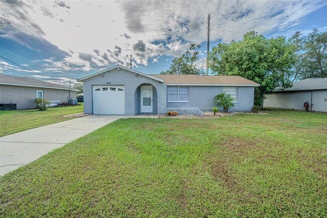 property at 1529 Larkin Rd