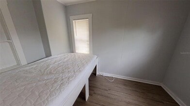 1410 1/2 39th Ave N in St. Petersburg, FL - Building Photo - Building Photo