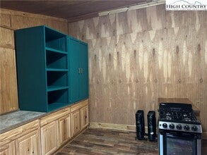 10882 NC-105 in Banner Elk, NC - Building Photo - Building Photo