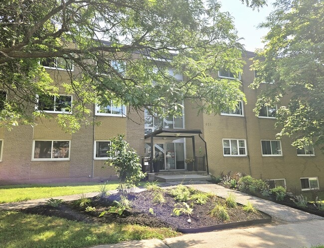 621 Cummings Avenue in Ottawa, ON - Building Photo - Building Photo