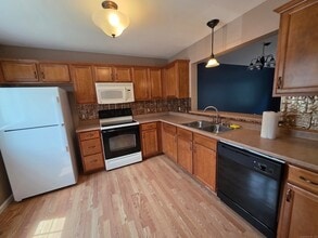 148 Mathewson St in Griswold, CT - Building Photo - Building Photo