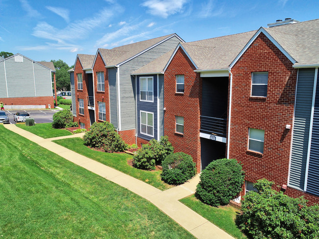 Barclay Place in Charlottesville, VA - Building Photo - Building Photo