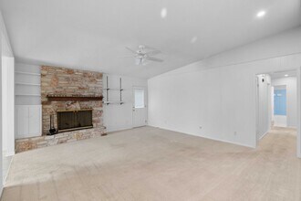 1000 Space Ln in Austin, TX - Building Photo - Building Photo