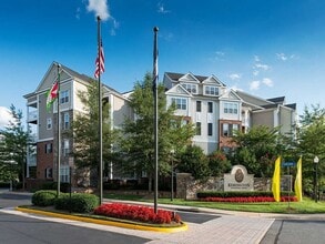 Lerner Remington in Sterling, VA - Foto de edificio - Building Photo