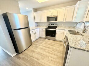 1428 W Netherland Way in Fayetteville, AR - Building Photo - Building Photo