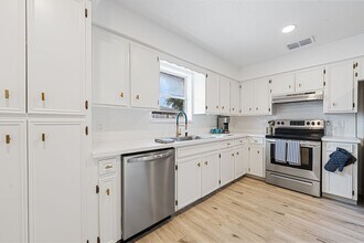 1593 W Gastel Cir-Unit -1593 in Mission, TX - Building Photo - Building Photo