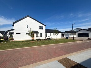 4017 W Sommerset St in Rogers, AR - Foto de edificio - Building Photo