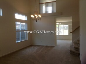 689 Regency Park Cir in Sacramento, CA - Building Photo - Building Photo