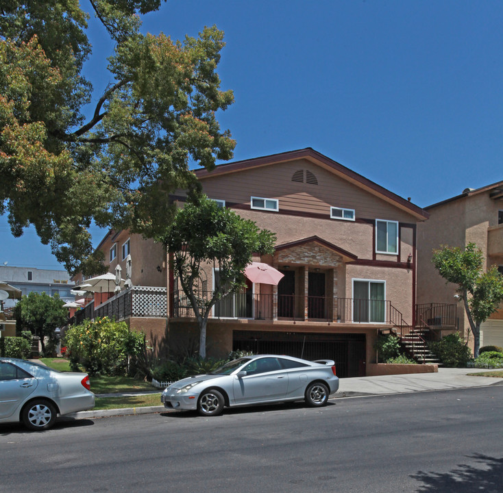 619 E Santa Anita Ave in Burbank, CA - Foto de edificio