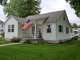 301 Washington St in West Liberty, OH - Building Photo