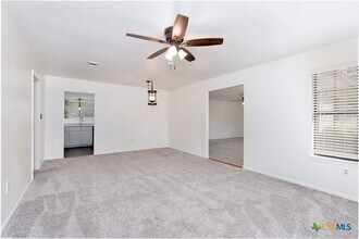 1405 Oak Park Ln in Salado, TX - Building Photo - Building Photo