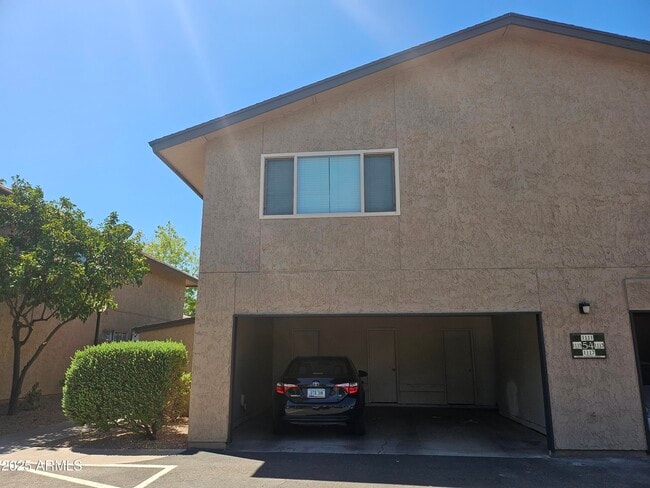 1115 N 84th Pl in Scottsdale, AZ - Foto de edificio - Building Photo