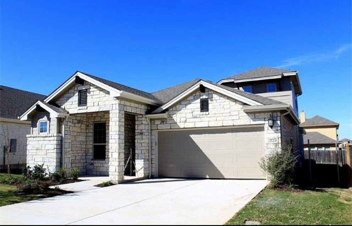 224 Cherokee Rose Cir in Georgetown, TX - Building Photo