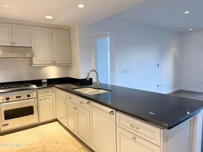 7181 E Camelback Rd in Scottsdale, AZ - Building Photo - Building Photo