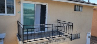 210 W South St in Rialto, CA - Building Photo