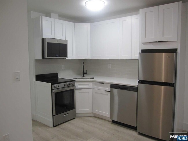 119 1st St in Hackensack, NJ - Building Photo - Building Photo