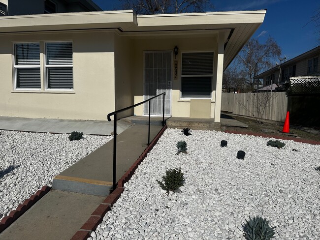 10537 Edison Way, Unit 1 in North Hollywood, CA - Building Photo - Building Photo