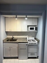 3021 Edwin Ave in Fort Lee, NJ - Building Photo - Building Photo