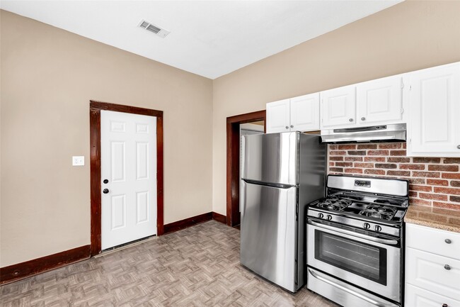 3010 Avenue Q in Galveston, TX - Building Photo - Building Photo