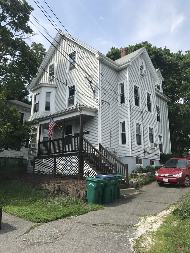 11 Evelyn St Rentals in Lynn, MA