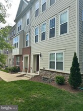 7302 Wood Trail Dr in Lanham, MD - Building Photo - Building Photo