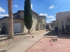 10640 Cuatro Vistas Dr in El Paso, TX - Building Photo