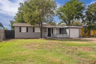 1011 SW 48th Ave in Amarillo, TX - Building Photo - Building Photo