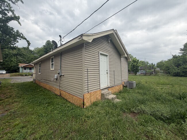 1553 Hamilton St in Memphis, TN - Building Photo - Building Photo