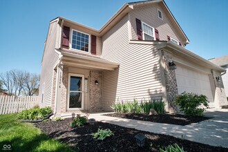 10856 Trailwood Dr in Fishers, IN - Building Photo - Building Photo
