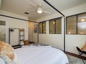 4510 Maxie St in Houston, TX - Building Photo - Building Photo