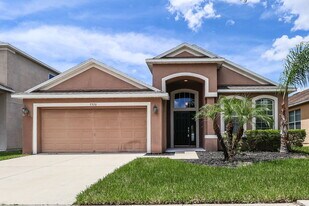 7320 Forest Mere Dr in Riverview, FL - Building Photo