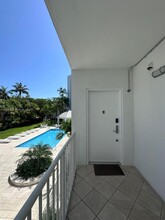 50 Ocean Lane Dr, Unit 101 in Key Biscayne, FL - Building Photo - Building Photo