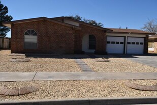 3417 Guthrie St in El Paso, TX - Building Photo