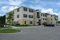 Grande Court North Port in North Port, FL - Foto de edificio - Building Photo