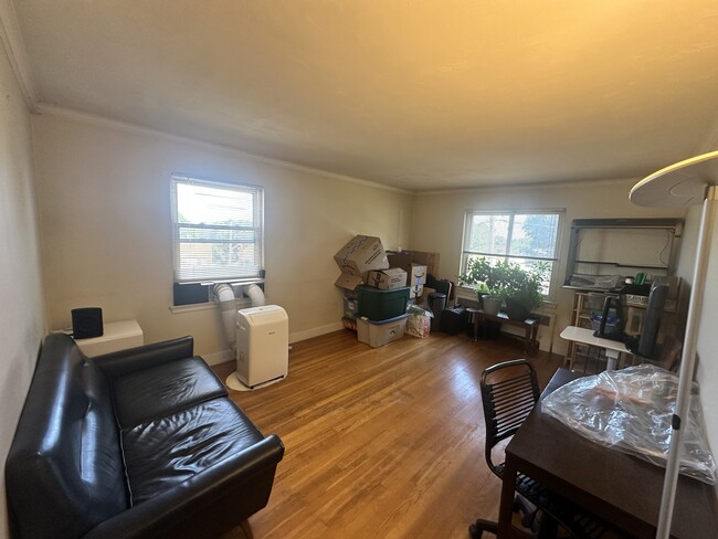 186 Summit Ave, Unit 4