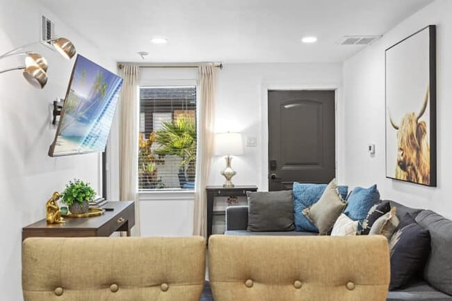 2620 Arbor St-Unit -FL1-ID1257746P in Houston, TX - Building Photo - Building Photo
