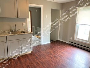 487 Hawley St in Lockport, NY - Building Photo - Building Photo