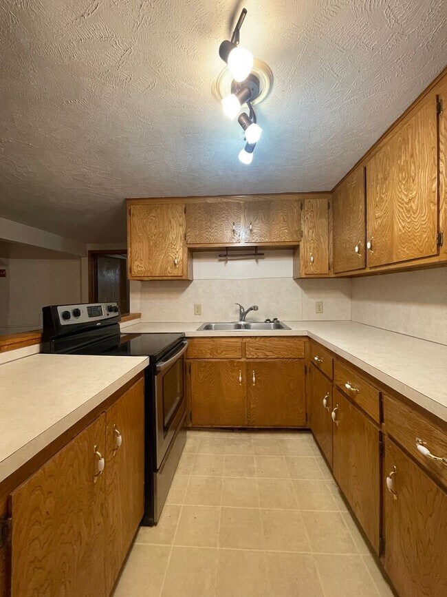 property at 4643 Izard St