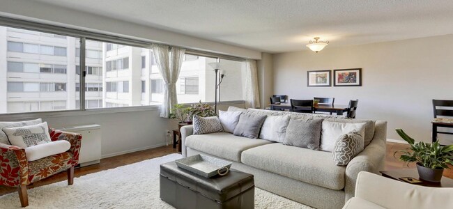 4515 Willard Ave, Unit 1614S in Chevy Chase, MD - Foto de edificio - Building Photo