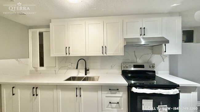 3881 Brinwood Gate in Mississauga, ON - Building Photo - Building Photo