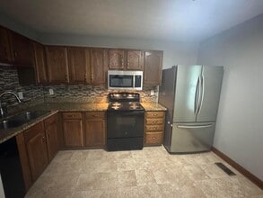 2975 Stillmeadow Dr in Dublin, OH - Building Photo - Building Photo