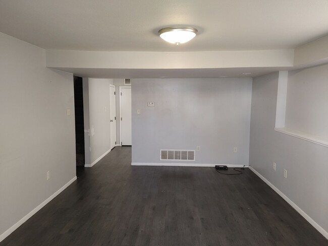 2204 6th Ave-Unit -Apt A in Parkersburg, WV - Building Photo - Building Photo