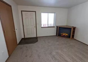 6803 Tamarack Dr, Unit 4 in Bonners Ferry, ID - Foto de edificio - Building Photo