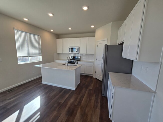 12328 E 100th Ave in Commerce City, CO - Building Photo - Building Photo