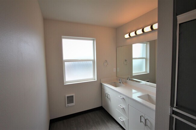 939 Greenfield Dr-Unit -939 Greenfield Drive in Cheney, WA - Building Photo - Building Photo