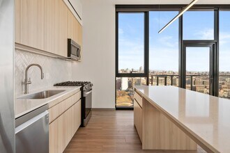 519 S Damen Ave in Chicago, IL - Foto de edificio - Building Photo