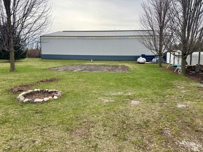 50W 353 Old State Rd in Maple Park, IL - Building Photo - Building Photo