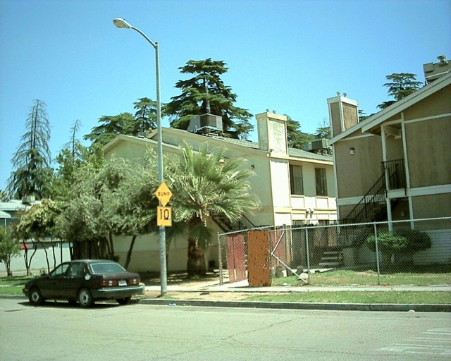 825 S Adler Ave in Fresno, CA - Building Photo - Building Photo