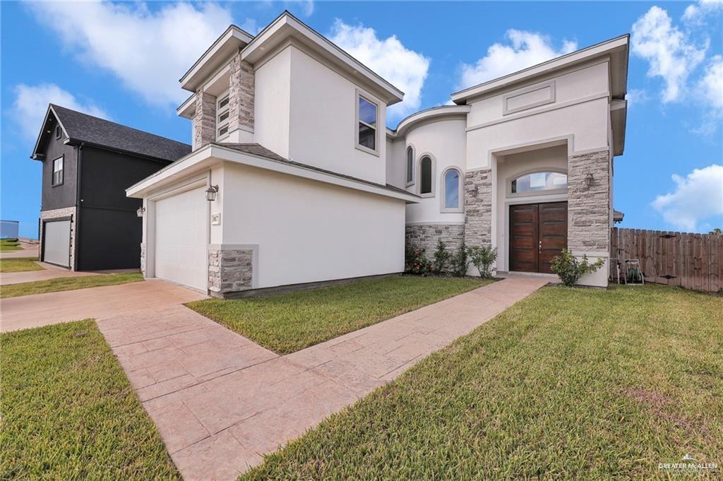 3817 Santa Fe St in Edinburg, TX - Building Photo