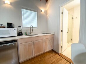 36 Phoenetia Ave in Coral Gables, FL - Building Photo - Building Photo